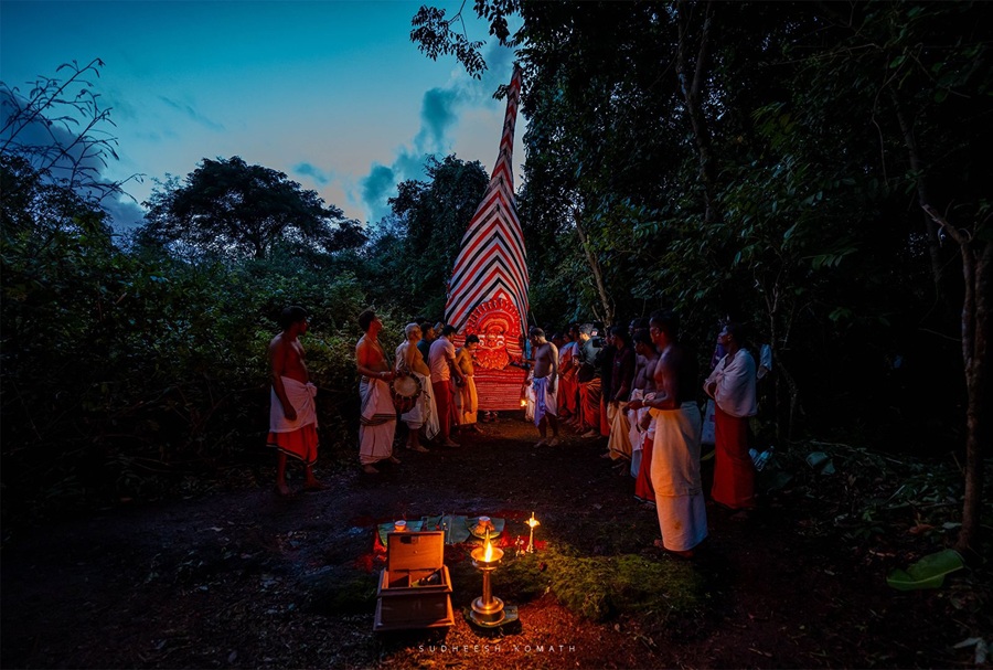 Shambongiyar Eeswari Theyyam (Chembunniyar Theyyam)