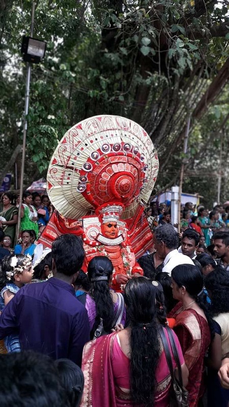 Cheriya Thampuratti Theyyam
