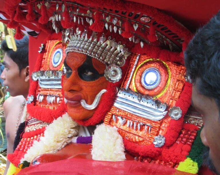 Kumbottu Chamundi Theyyam