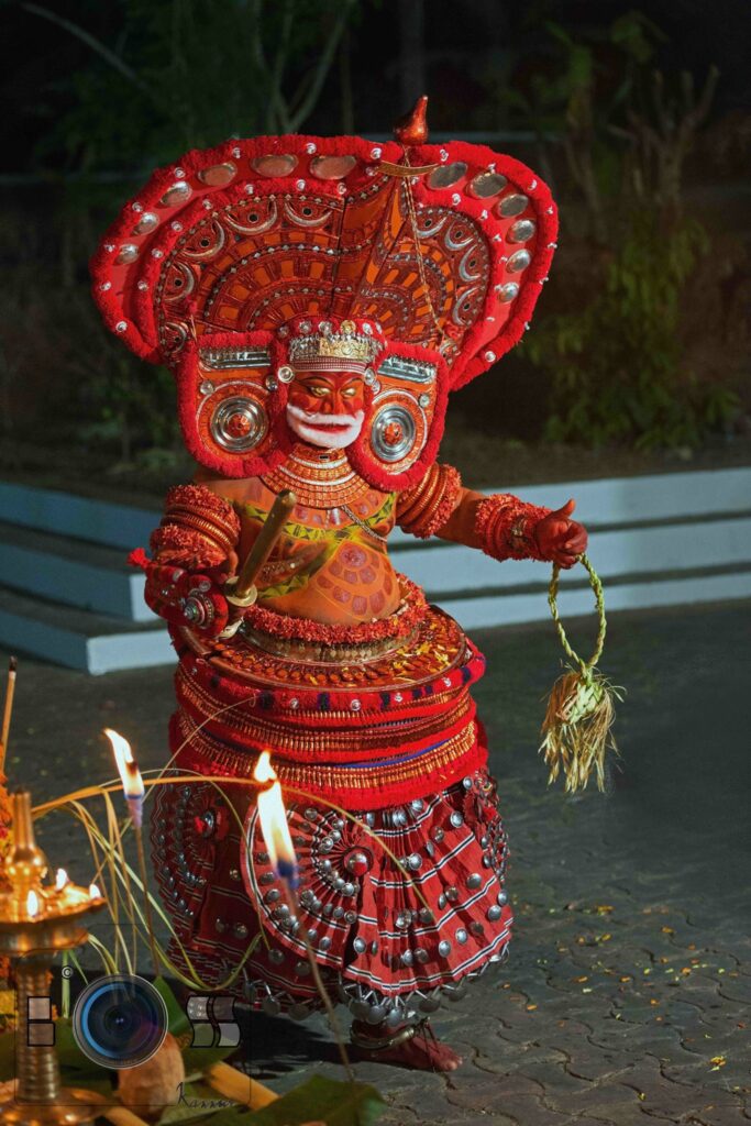Pookkutti Chathan Theyyam / Thira