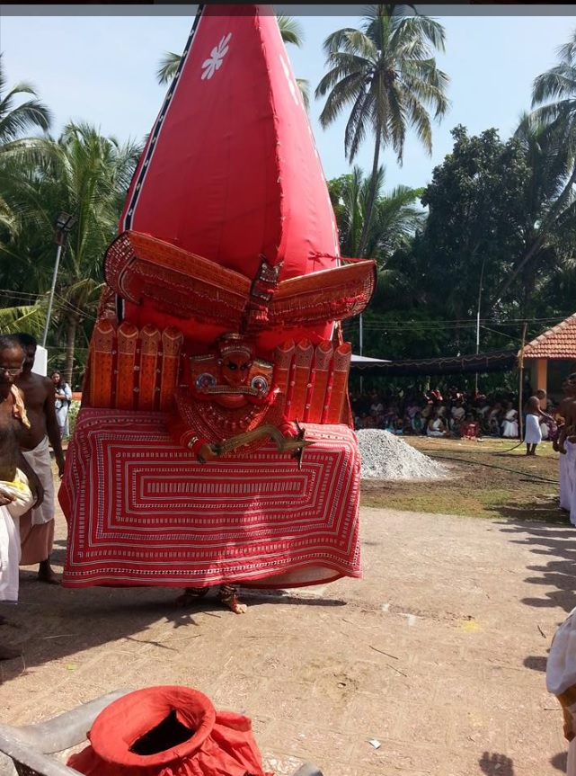 Uchoolikadavath Bhagavathi Theyyam